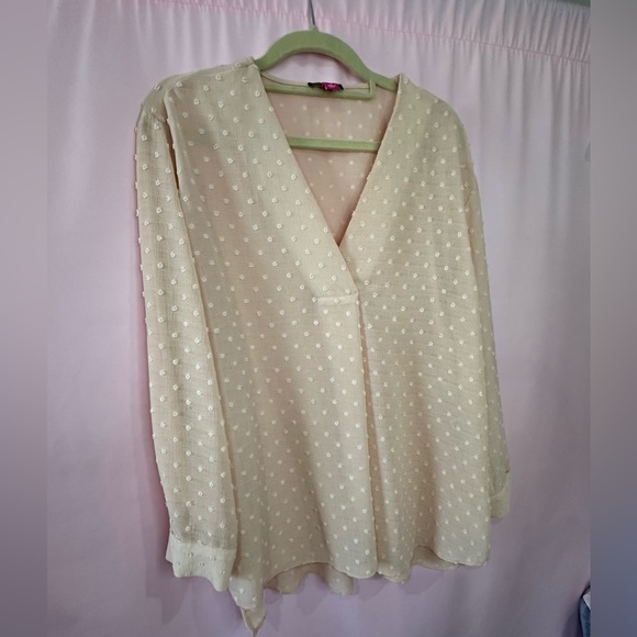 Vince Camuto Sheer Textured V Neck Pullover Blouse- Sz Small - Picture 8 of 10